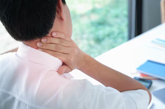 颈椎为“百病之源”，生活中如何预防颈椎病