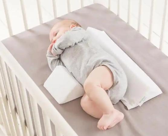 新生儿睡眠安全指南：预防猝死的注意事项