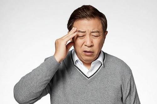 65岁老人头痛 一查竟是脑出血 头痛暗藏健康风险